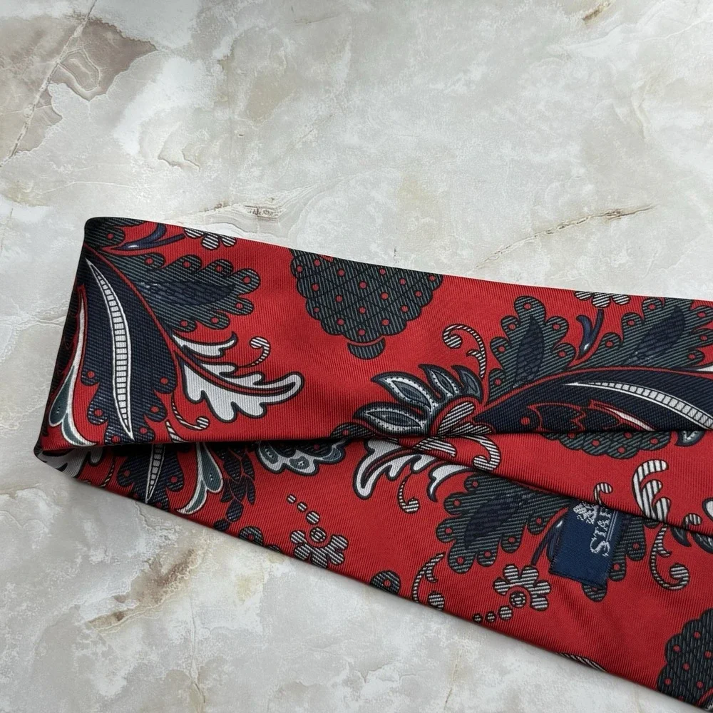 NWOT Stanford Silk Tie Red &‎ Navy Print 3 5/8